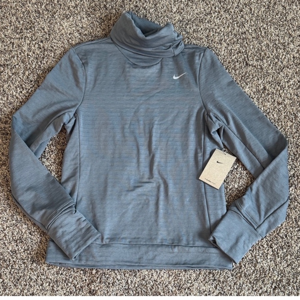 Nike Therma-FIT Swift Element
Women's Turtleneck Running Top size XS nwt